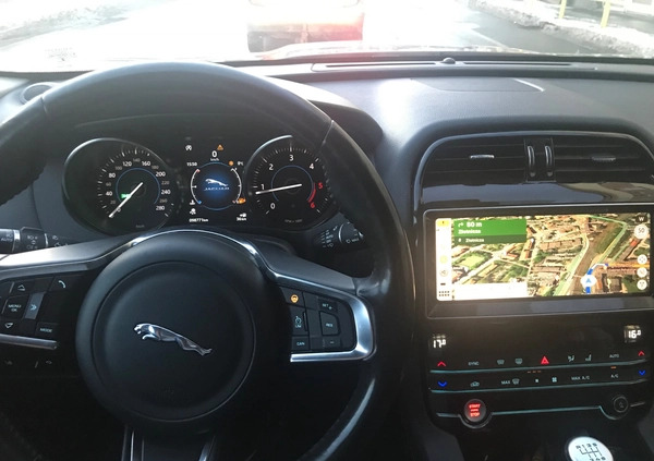Jaguar F-Pace cena 117000 przebieg: 110000, rok produkcji 2018 z Wrocław małe 154